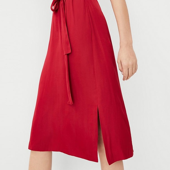 Ann Taylor new Petite V-Neck Tie Waist Midi Dress red size 6 petite - Picture 3 of 10